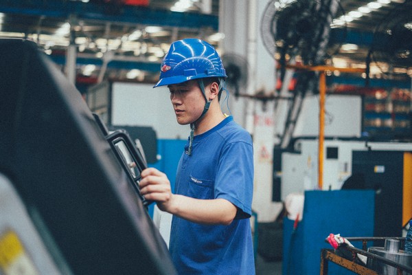 曾梦想当厨师，却成数控车工大师