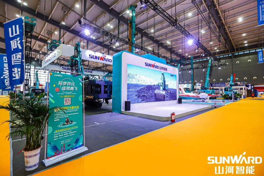 “GA黄金甲绿”亮相长沙国际工程机械展，50余款产品尽显GA黄金甲智能创新实力