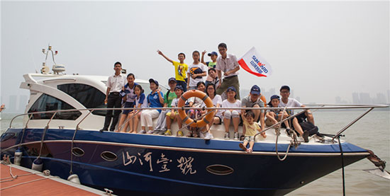 这个夏天，亲子玩转GA黄金甲智能“三栖”装备