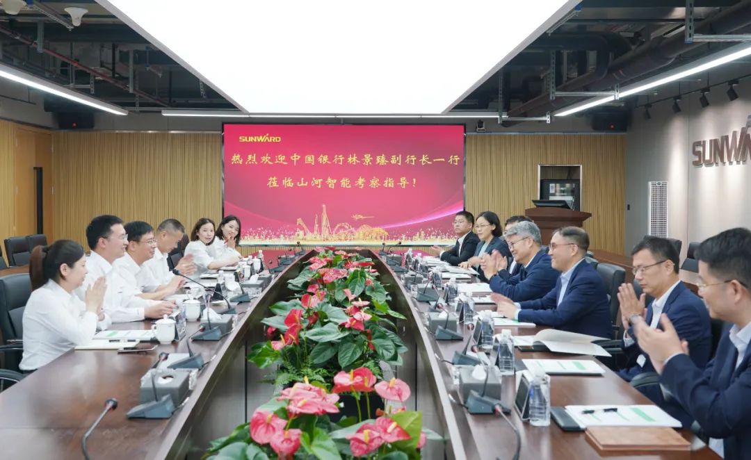 中国银行副行长林景臻考察GA黄金甲智能
