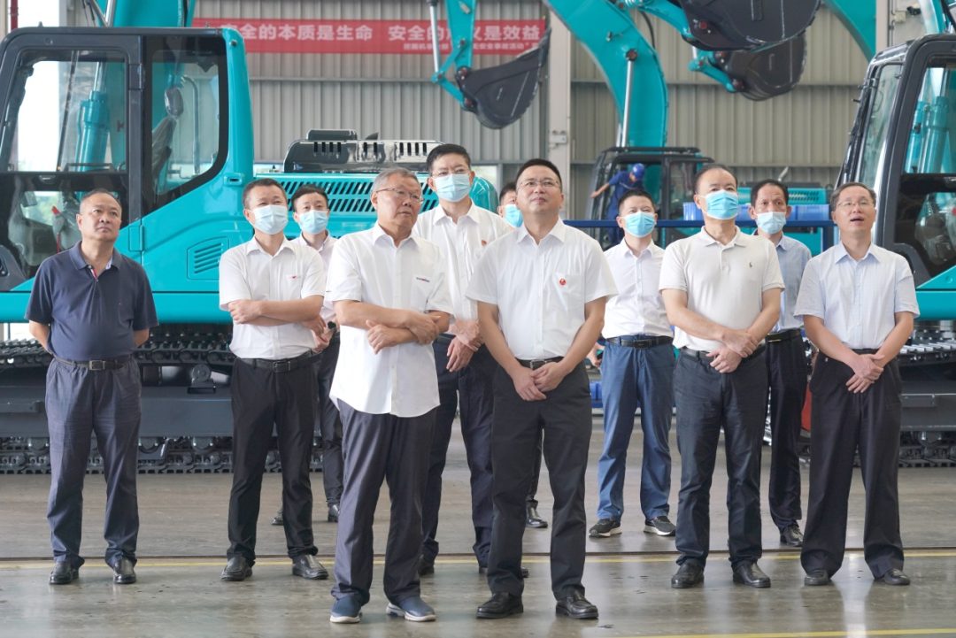 长沙市委常委、市纪委书记胡卫兵考察调研GA黄金甲智能