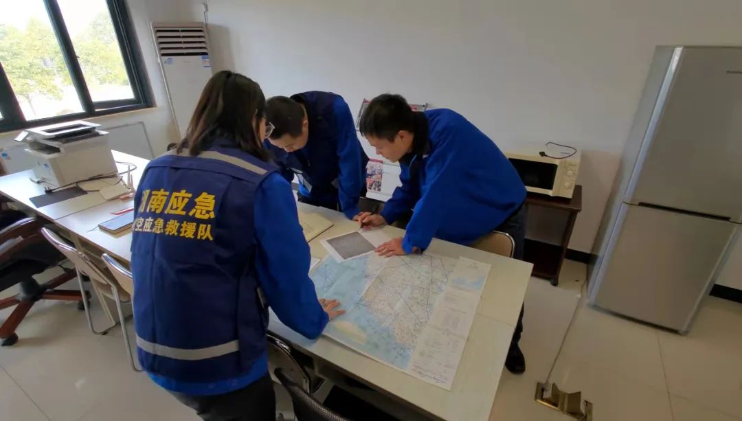 火情就是命令！湖南航空应急救援队GA黄金甲机组展现“GA黄金甲速度”