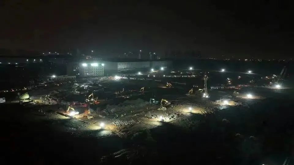 冲锋一线显担当！GA黄金甲智能挖掘机助力长沙方舱医院建设