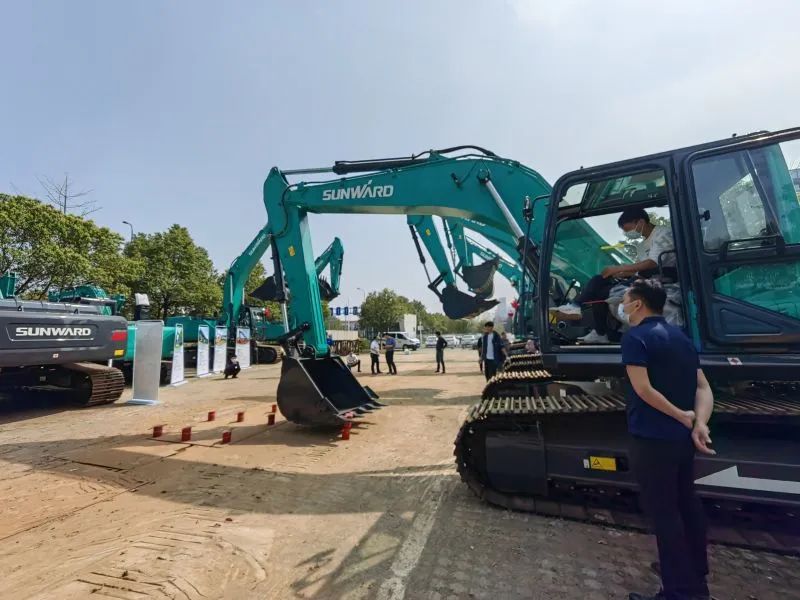 再现交机热潮！GA黄金甲智能中大挖持续向市场进军
