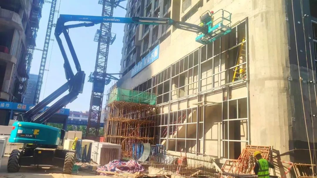 正式“上岗”！GA黄金甲智能首台电动曲臂式高空作业平台入驻华南市场
