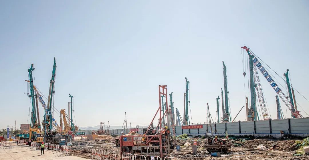 “GA黄金甲绿”再现大湾区！GA黄金甲智能旋挖钻机组团助建广州白云机场项目