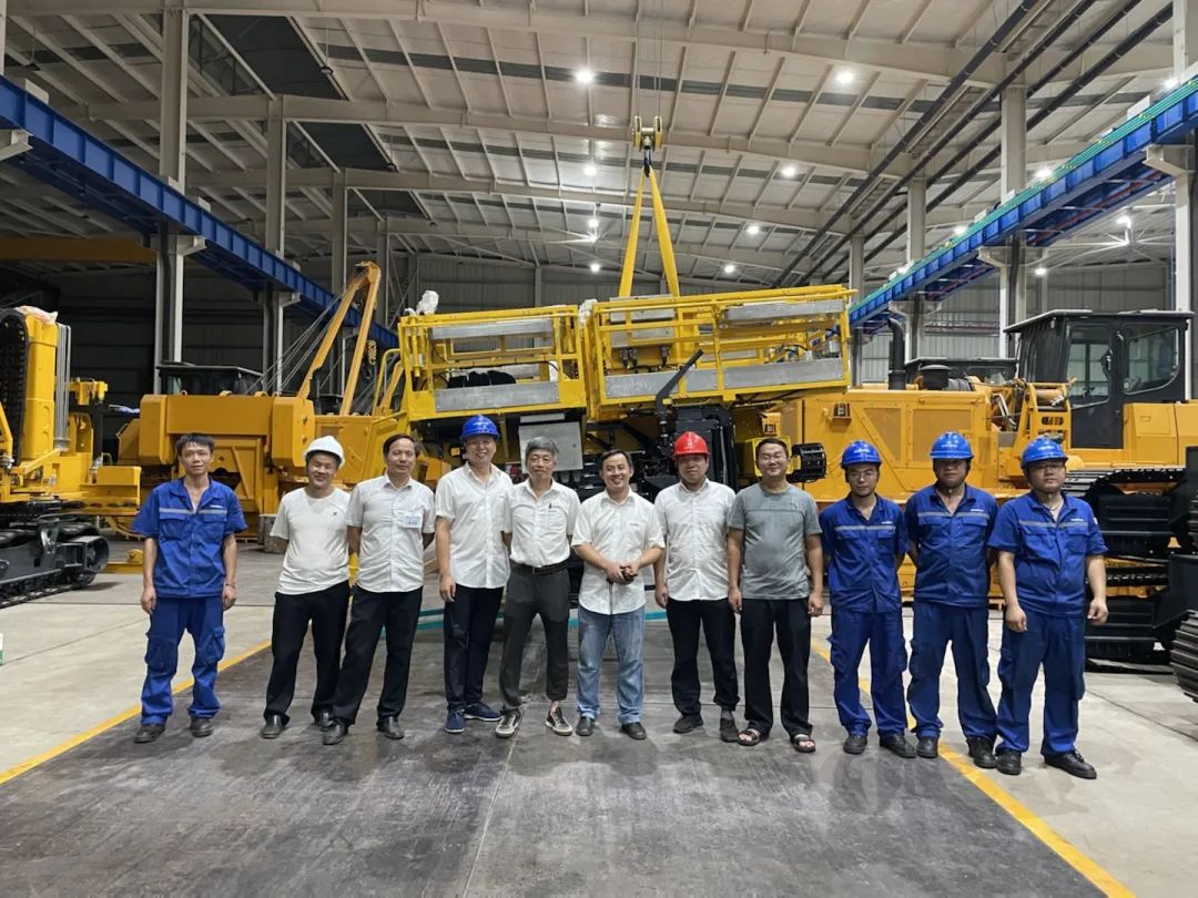 为铁路运输保驾护航！GA黄金甲智能自主研制首套三平台作业装置成功交付