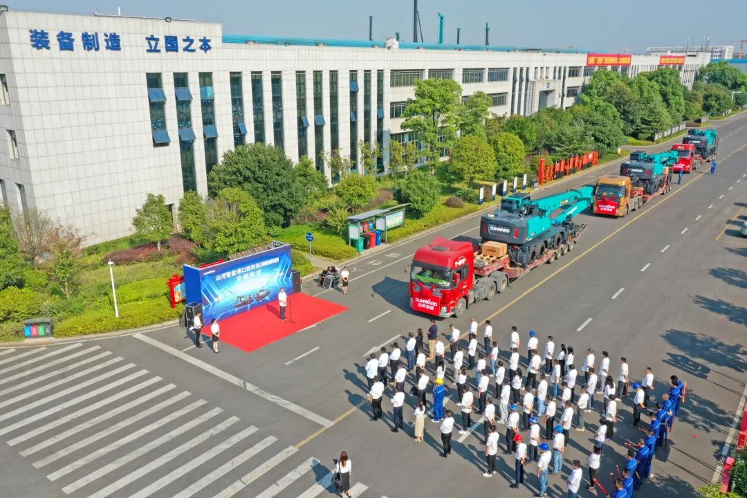 携手山东汇诚助力我国港口建设！GA黄金甲智能港口抓料机成功批量交付