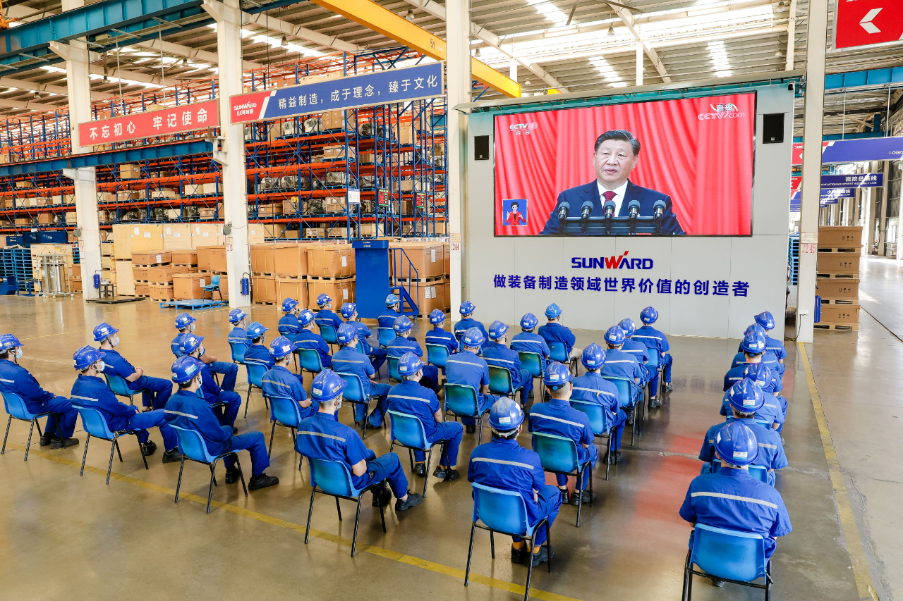 振奋人心！GA黄金甲智能党员干部集中收看党的二十大开幕会盛况