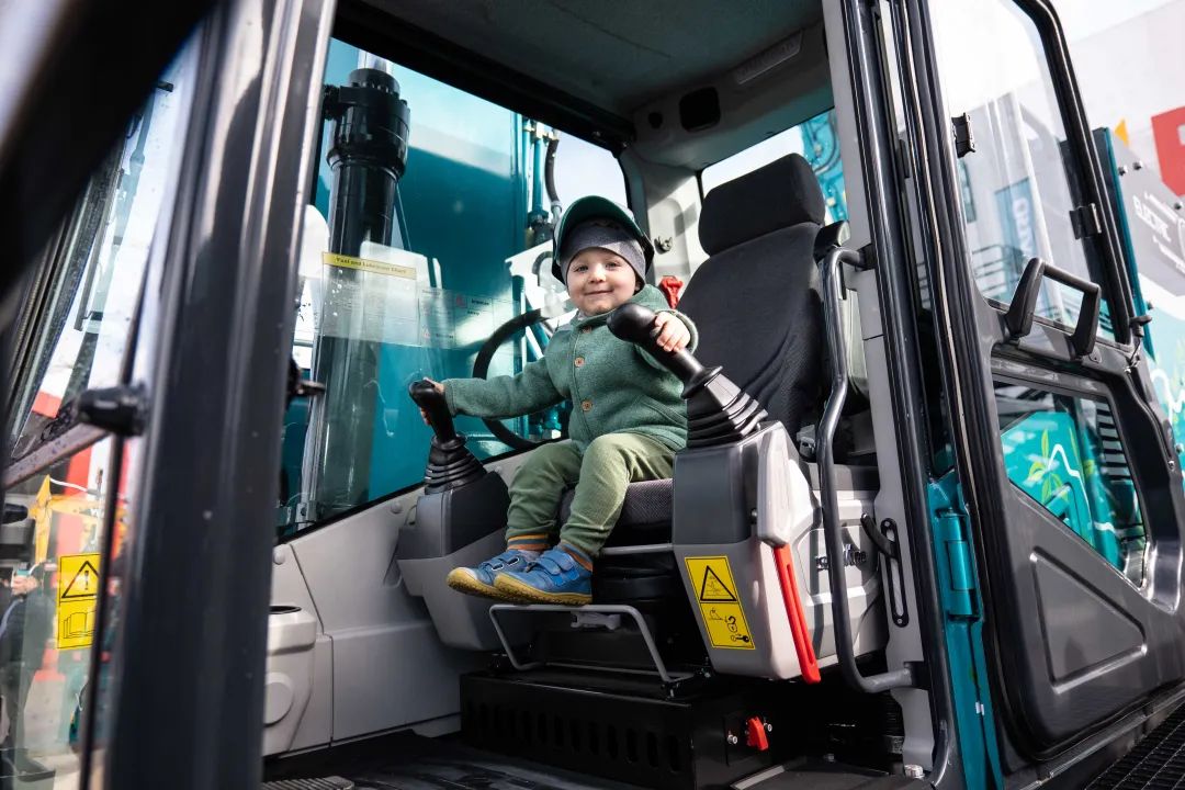 Bauma 2022 | 一组火热现场图带您重温GA黄金甲智能德国宝马展之旅