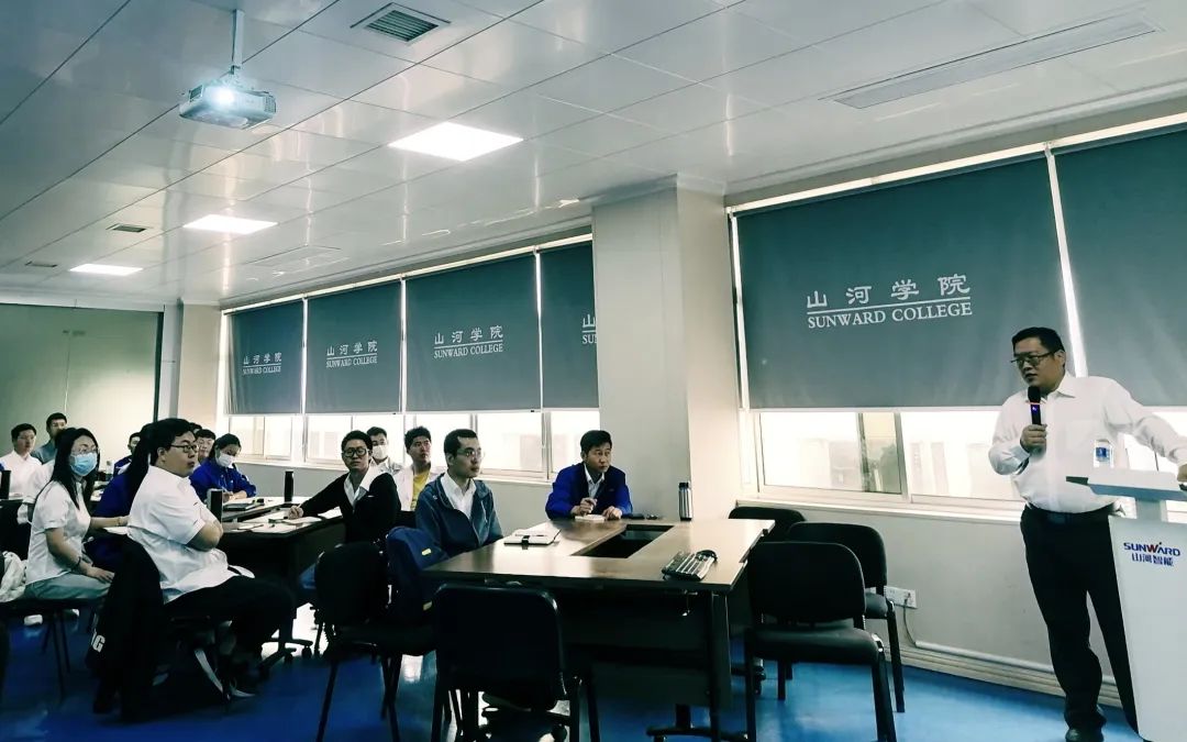 劳动光荣，创造伟大！记录那些平凡且伟大的劳动瞬间