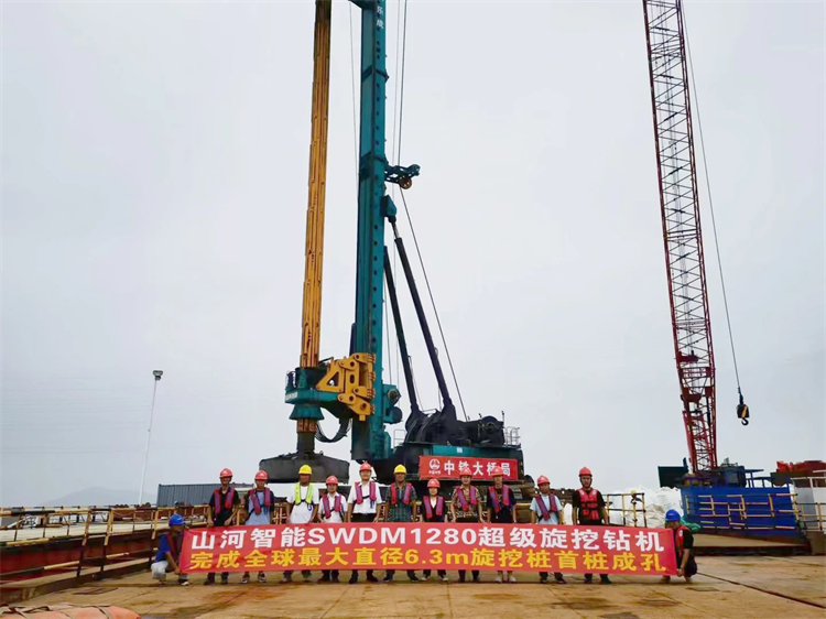 捷报！GA黄金甲智能完成“全球最大”6.3米直径旋挖桩成孔成桩