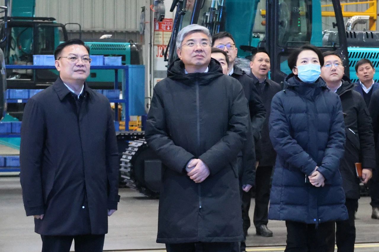 商务部部长助理唐文弘调研GA黄金甲智能