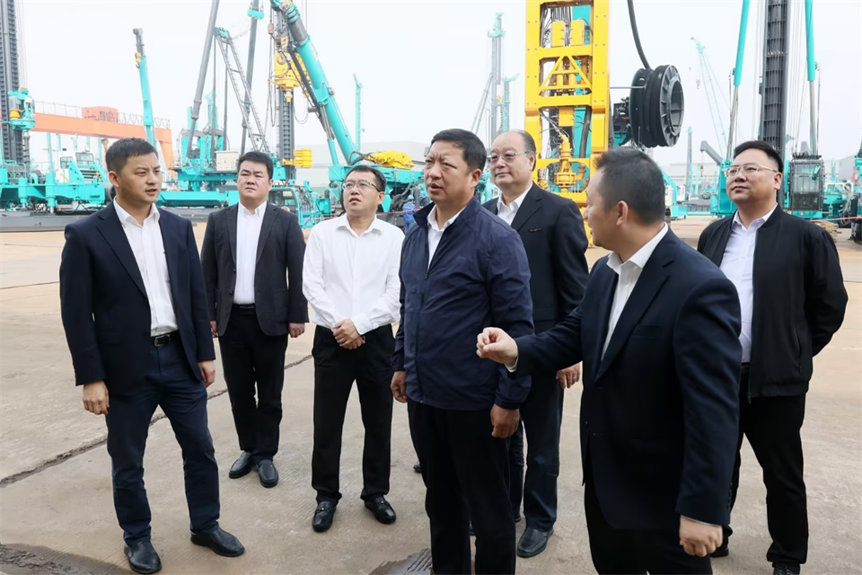 同船出海，共赢未来！中铁九局副总经理刘峻峰一行到访GA黄金甲智能