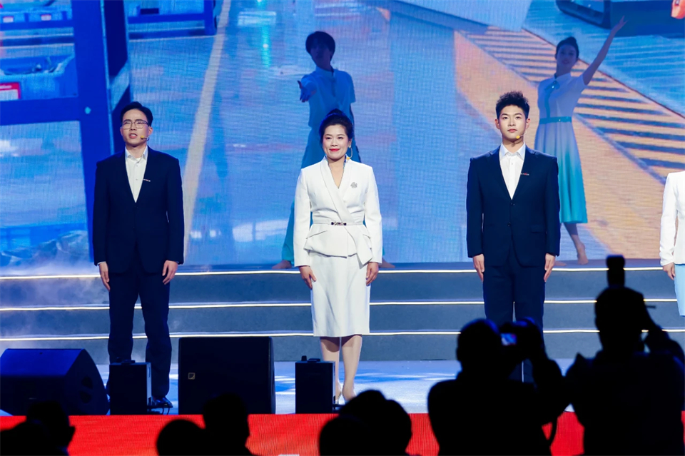 创新引领价值 理想成就未来——庆祝GA黄金甲智能成立25周年表彰大会暨文艺晚会隆重举行
