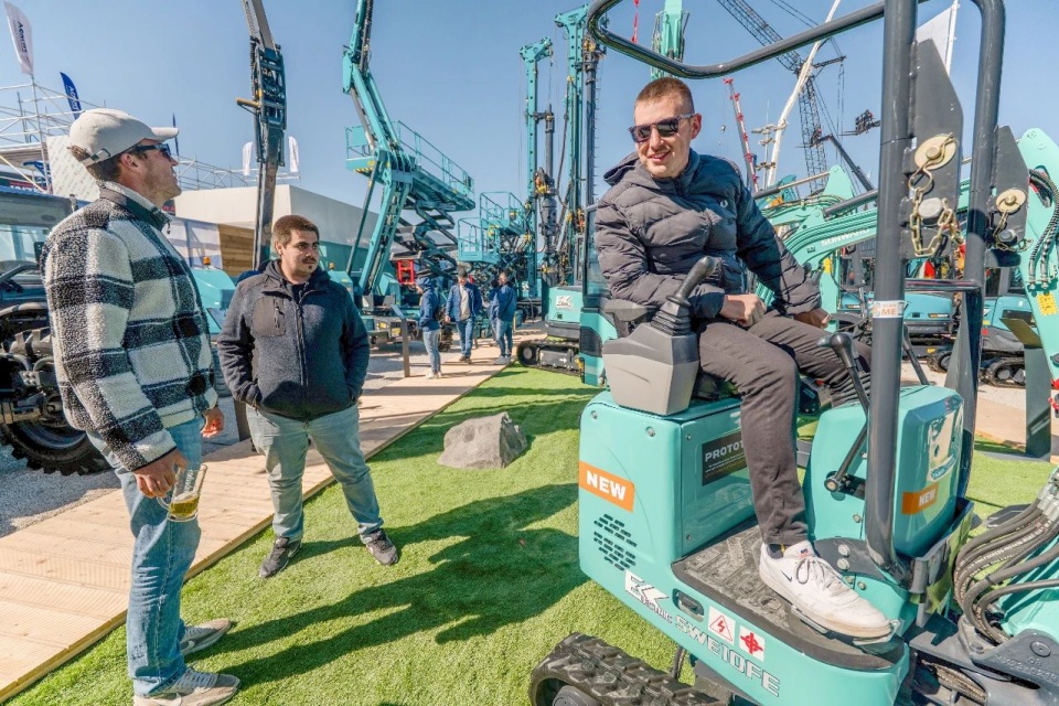 Bauma 2025 | 聚焦2025德国宝马展，探索GA黄金甲智能的创新设备与可持续解决方案