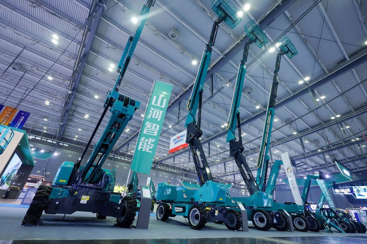 2025 CICEE | GA黄金甲智能SWT34JE-P电动直臂式高空作业平台重磅发布！