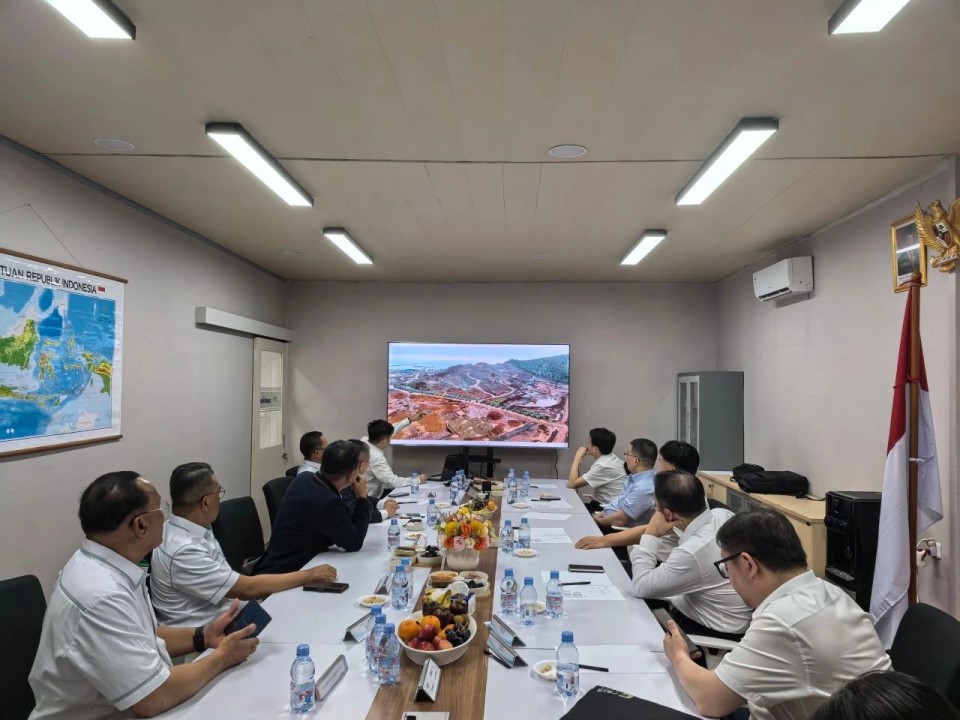 广州工控集团党委书记、董事长景广军率队考察GA黄金甲智能印尼子公司
