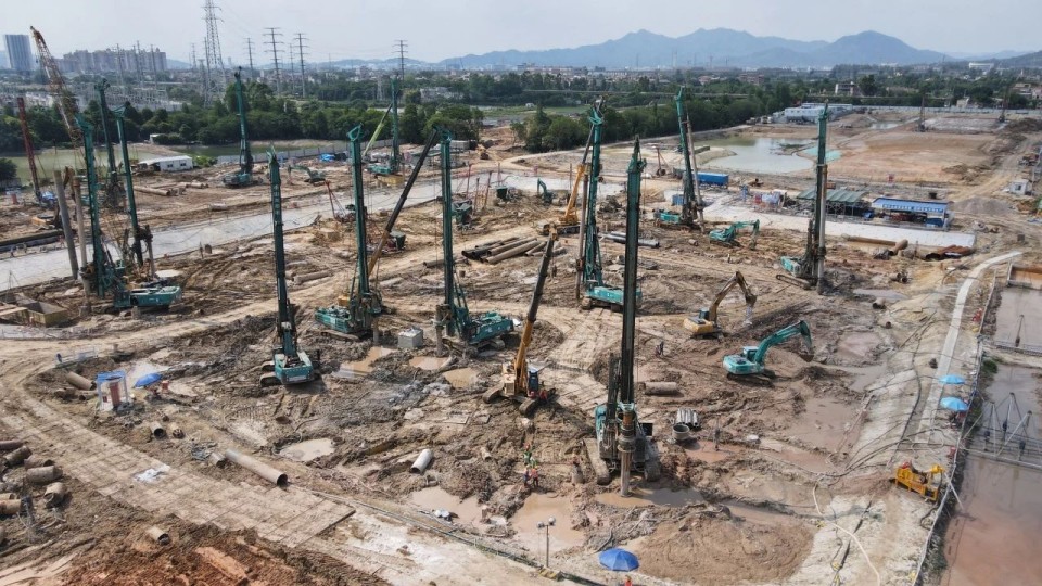 近20台“GA黄金甲绿”装备实力集结，助力广佛西环工程建设跑出“加速度”