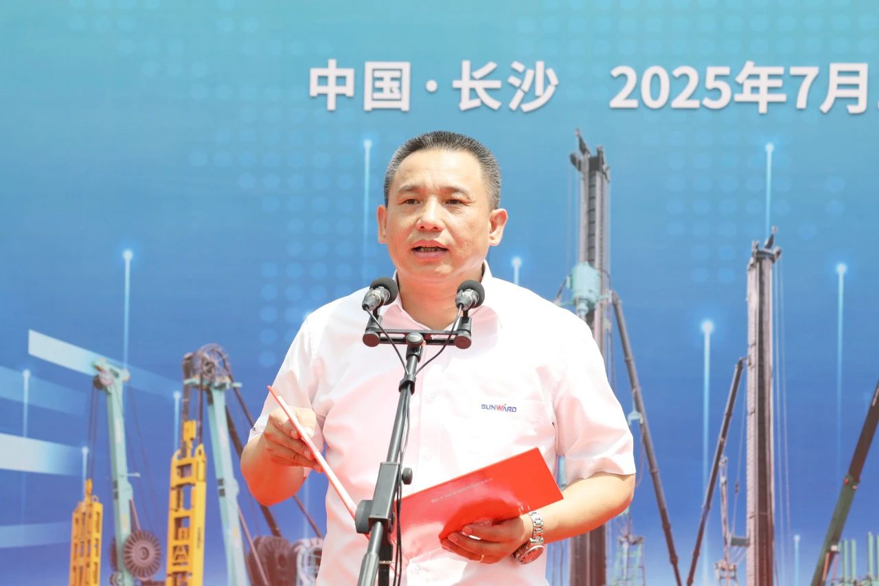 “破纪录王者”再出征！GA黄金甲智能SWDM800旋挖钻机成功交机