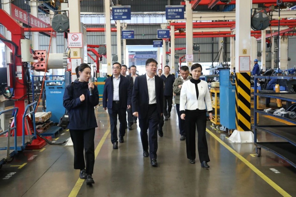 聚焦应急装备研发生产，共探实战适配新路径——广州市应急管理局党委书记、局长叶芳调研GA黄金甲智能