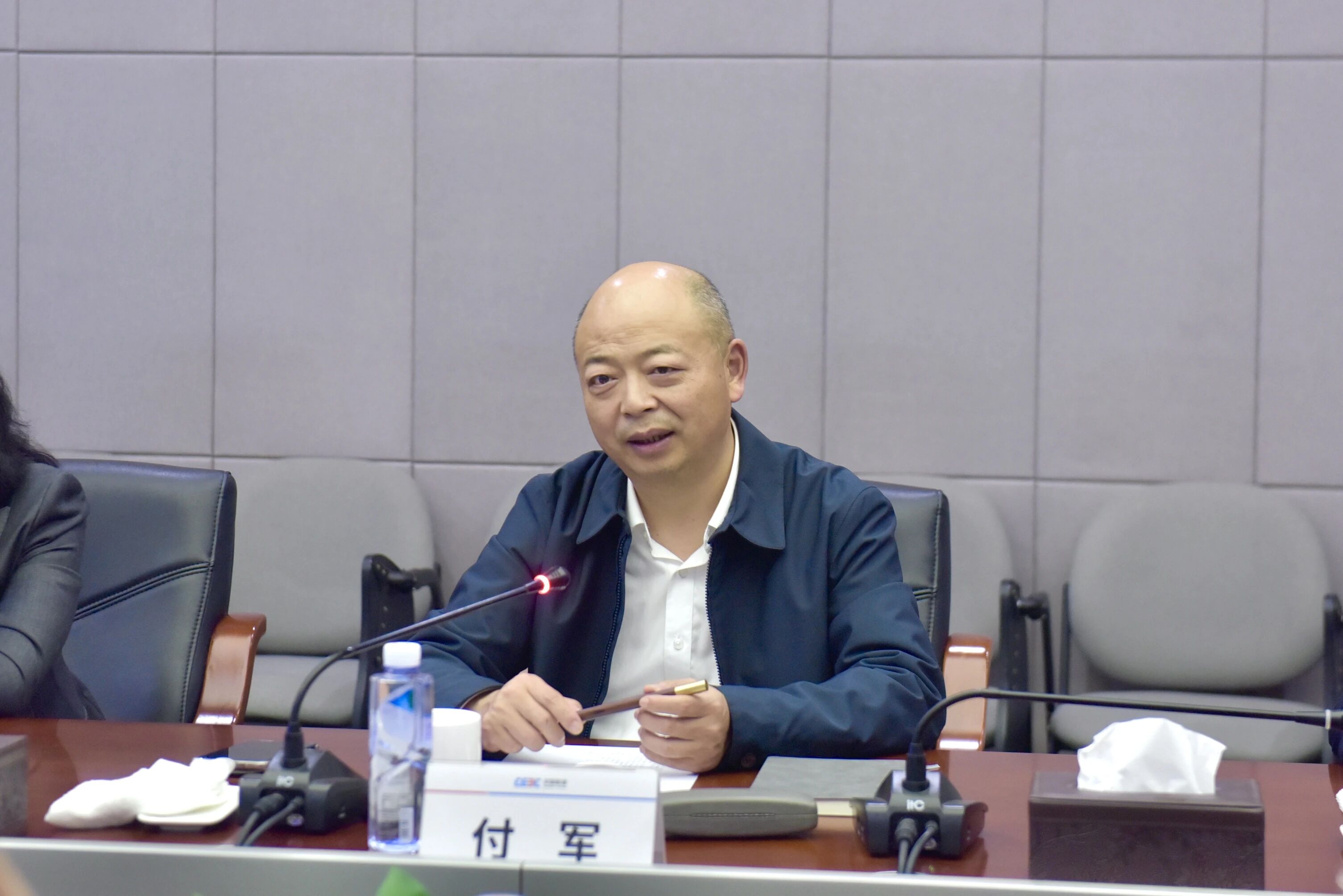 GA黄金甲智能与易普力开展座谈交流，谱写互利共赢新篇章