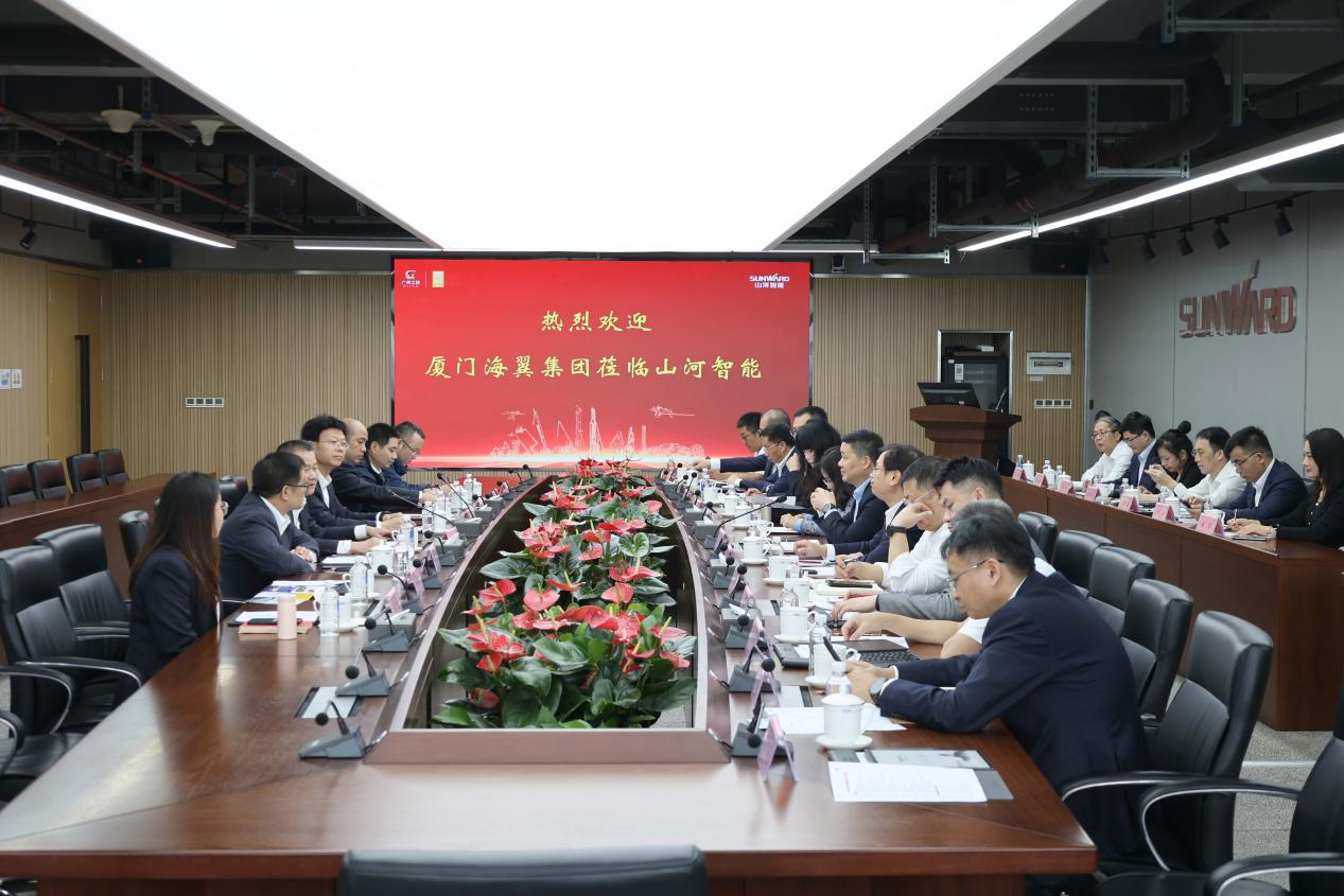 厦门海翼集团总经理金中权到访GA黄金甲智能