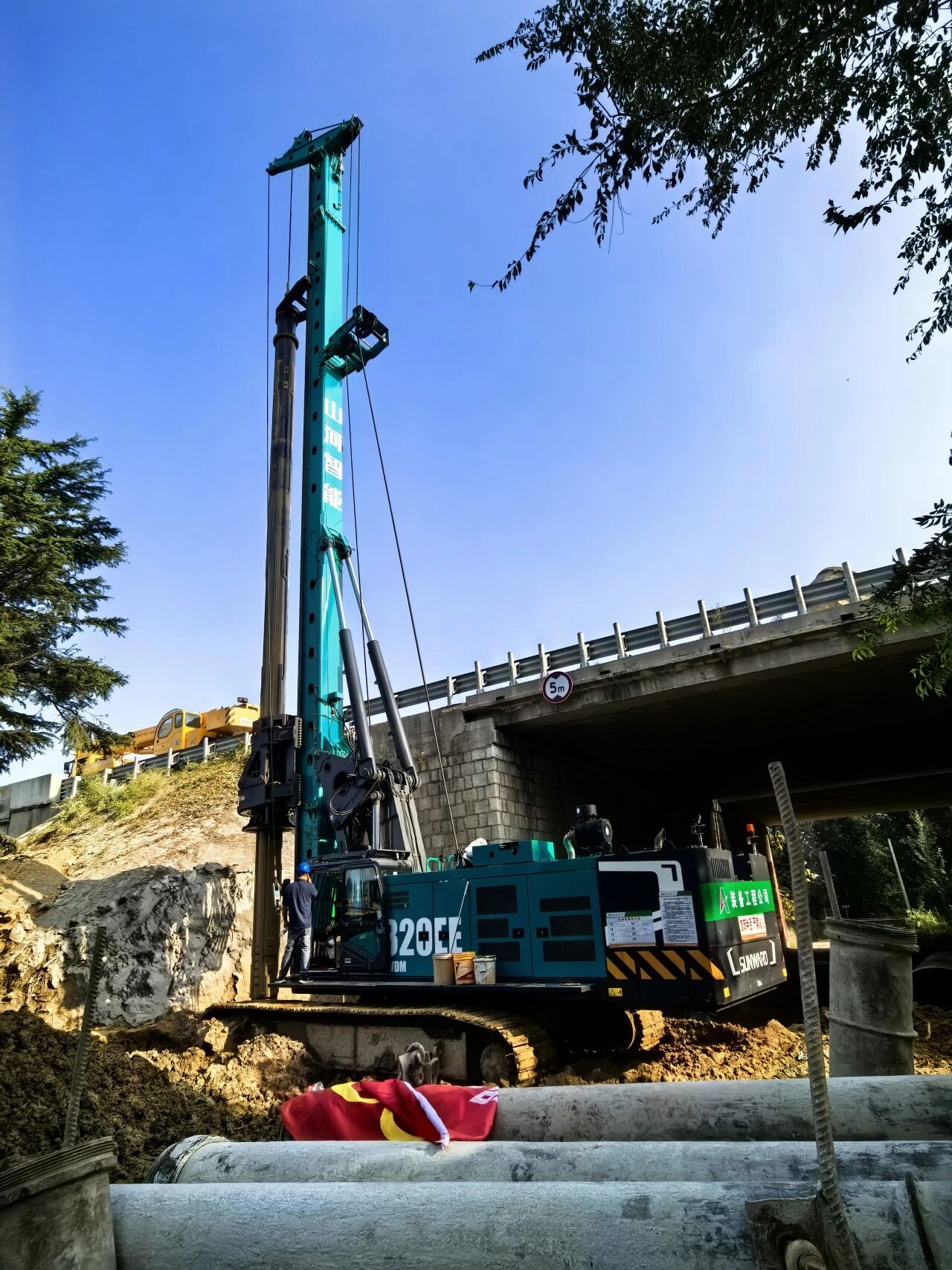 GA黄金甲智能增程式电动旋挖钻机助力山东高速建设，绿色施工成效显著