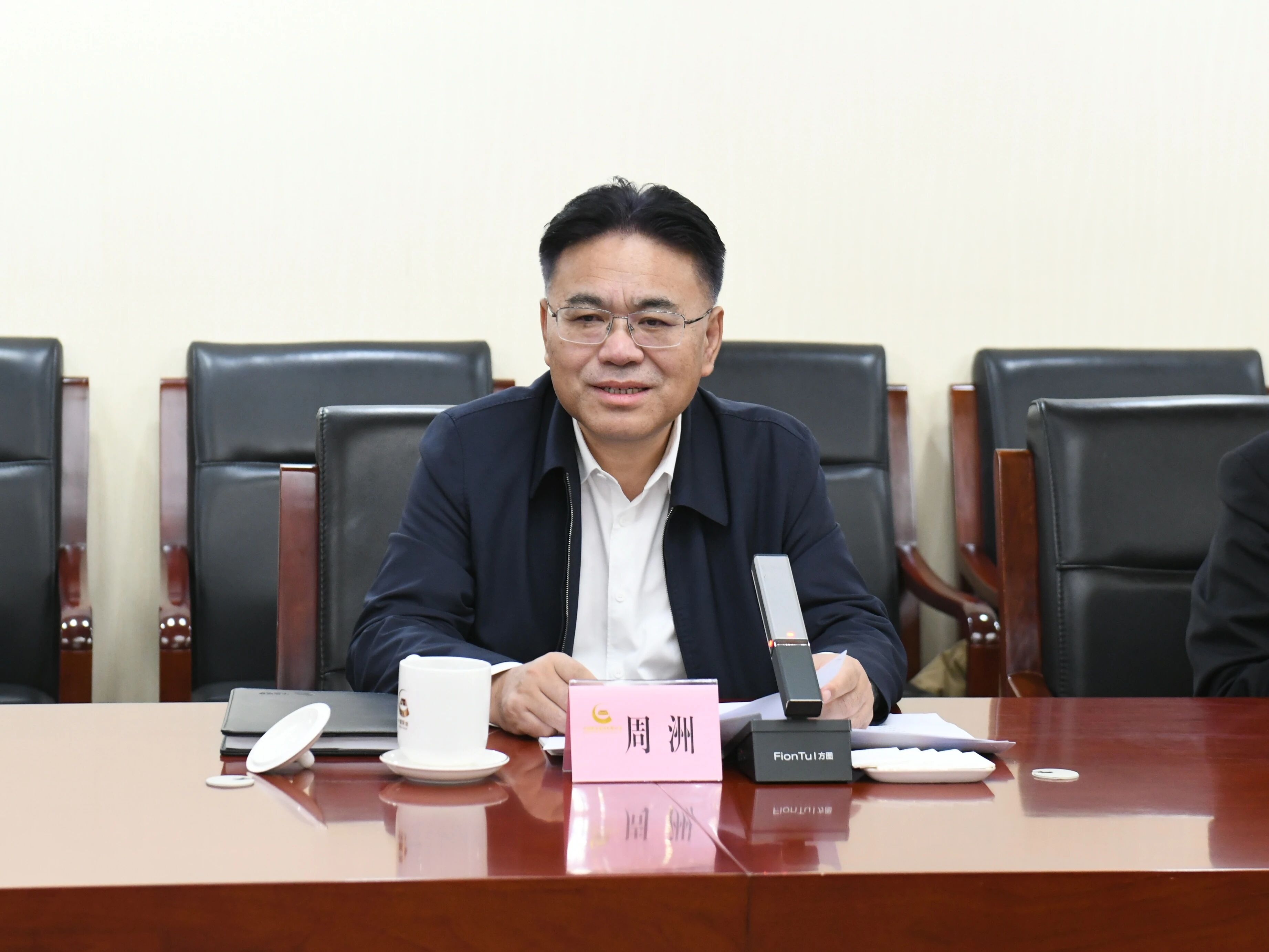 广州工控集团董事长景广军率GA黄金甲智能团队到中国黄金集团拜访交流