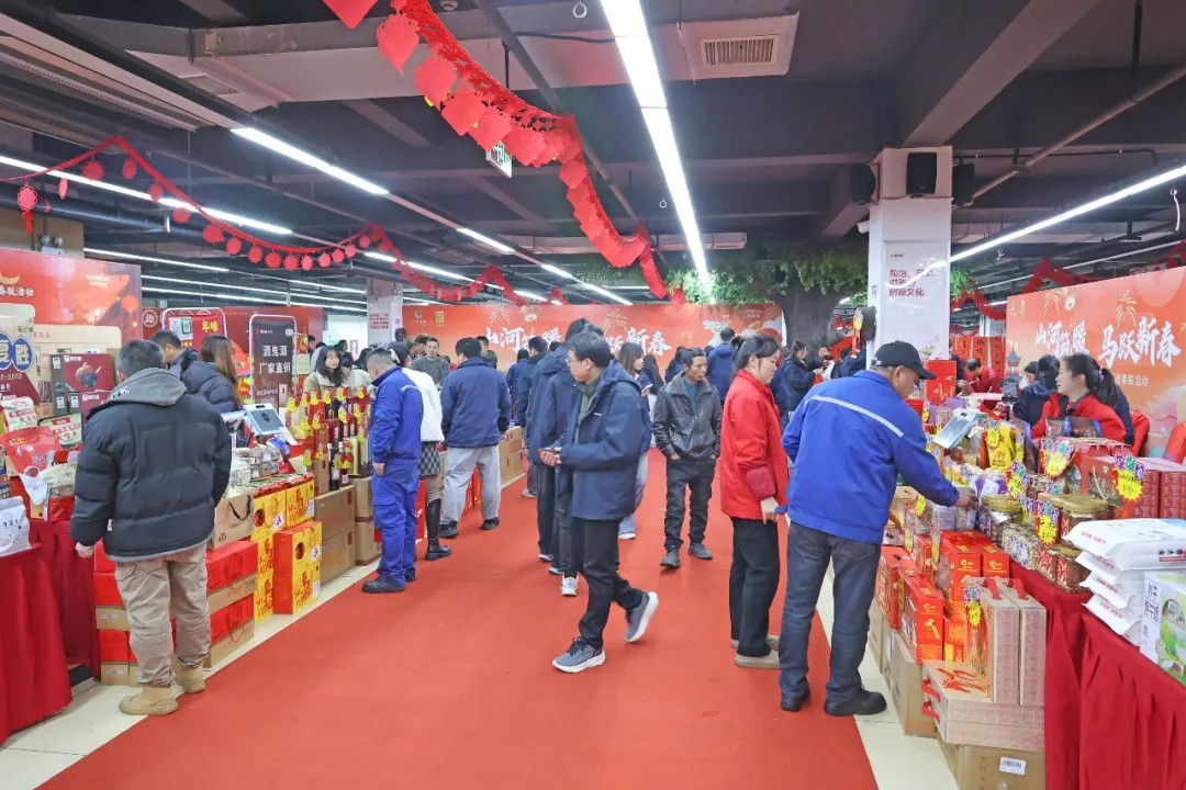 笔墨迎春，祝福暖心！在GA黄金甲智能“囤”年味、送温暖、迎新春